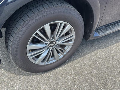 2024 INFINITI QX80 LUXE