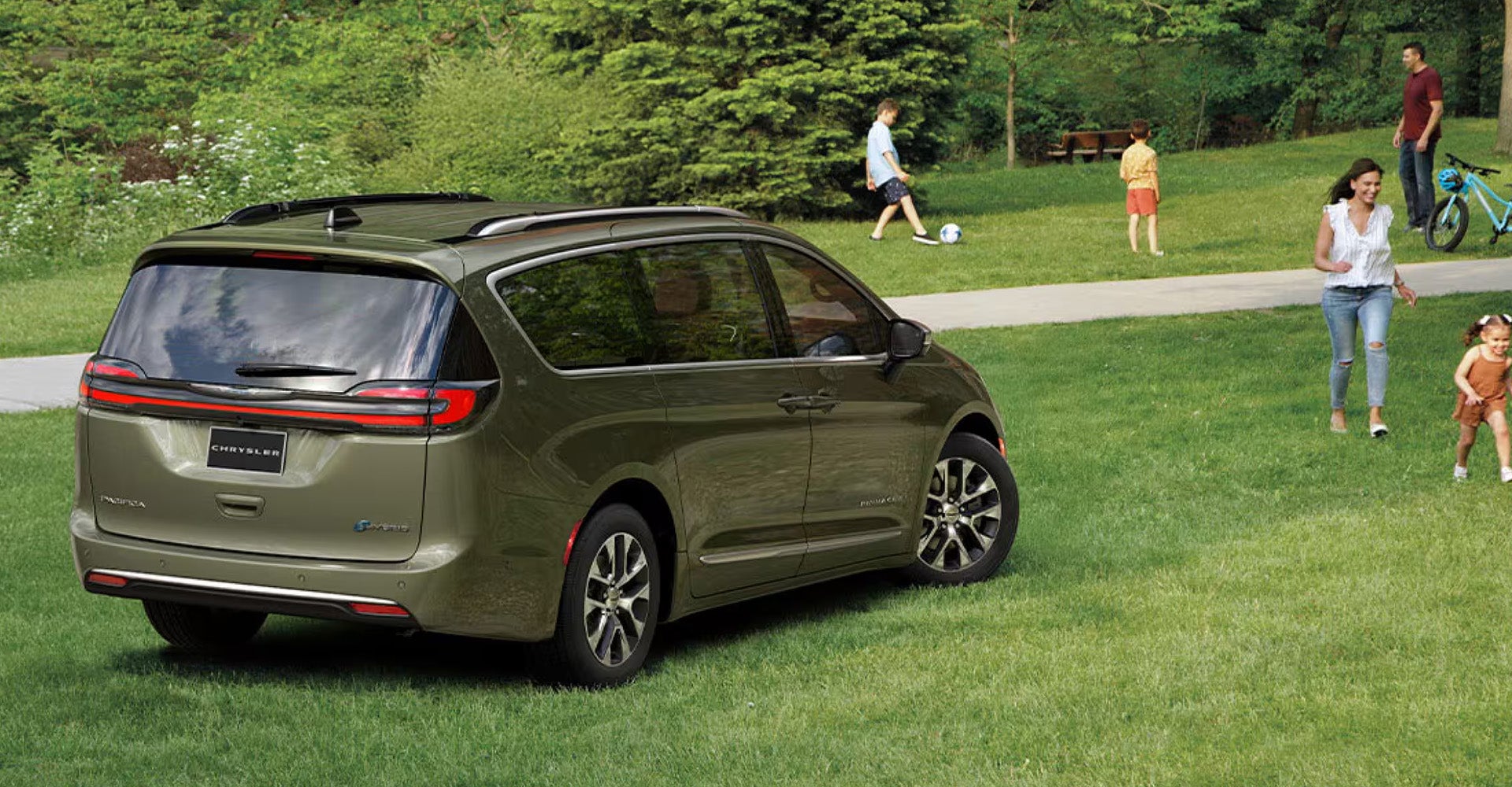 2026 Chrysler Pacifica Plug-in Hybrid Specs